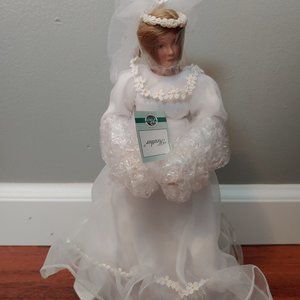 The Ashton-Drake collection " Heather" Bride Doll
